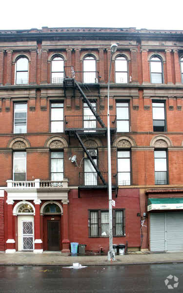 Foto principal - 741 Dekalb Ave