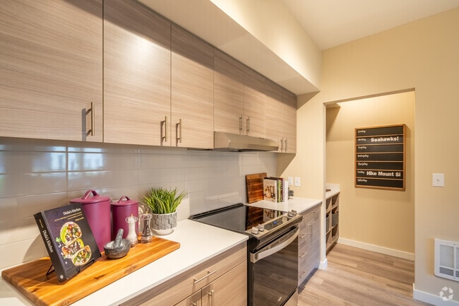 2BD, 2BA - 1,111SF - Traverse North Bend