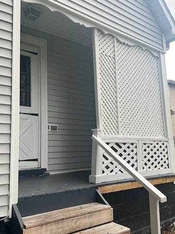 Building Photo - 232 Hall Ave. - 3 bedroom / 1 bathroom - $...