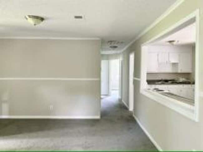 Building Photo - 1441 Bose Ave