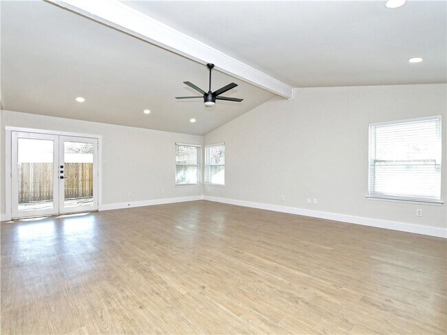 Foto del edificio - 11711 Oak Knoll Dr