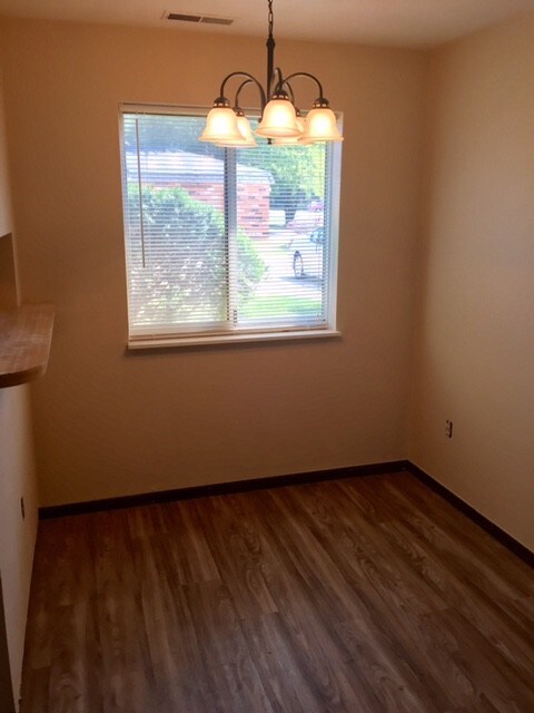 Building Photo - 3436 W Richwoods Blvd