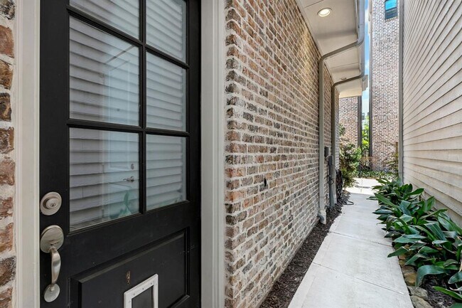 Foto del edificio - 6018 Maxie St