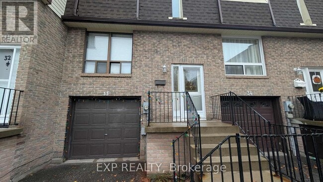 Building Photo - 350 Camelot Ct