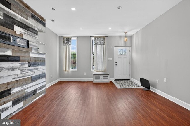 Foto del edificio - 2319 E Somerset St