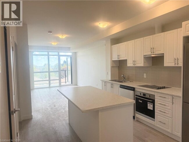 Photo du bâtiment - 461 Green Rd