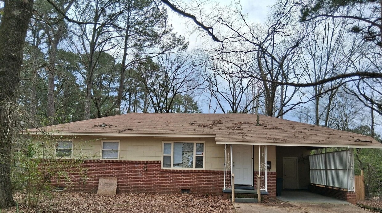 Photo - 1215 Tara Road-