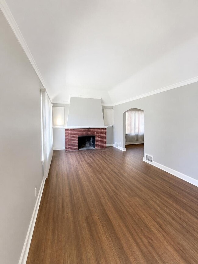 Building Photo - 16219 Northlawn St