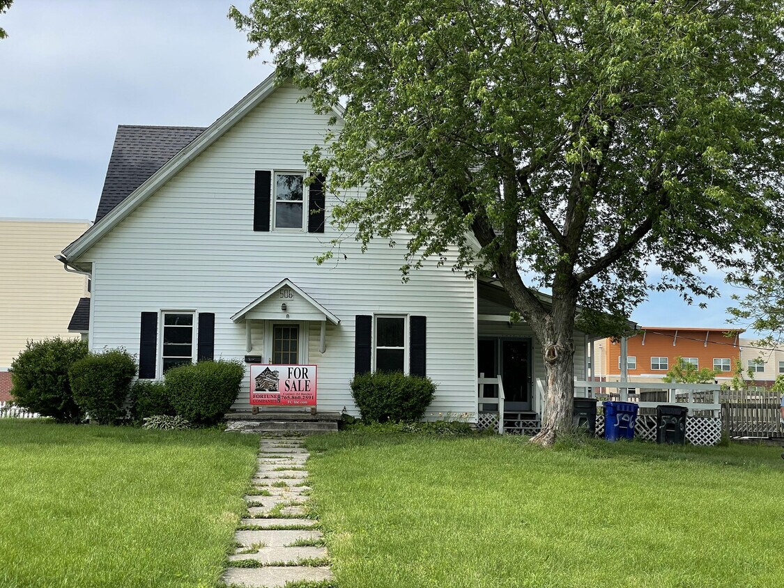 Primary Photo - 506 E Taylor St