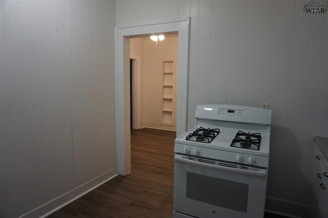 Building Photo - 2812 Ave R