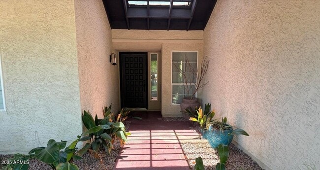 Building Photo - 8437 E San Benito Dr