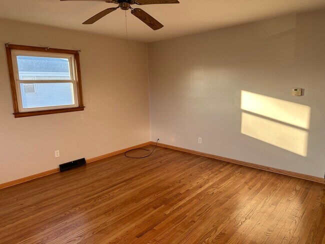 Foto del edificio - 816 Lakeview Ave