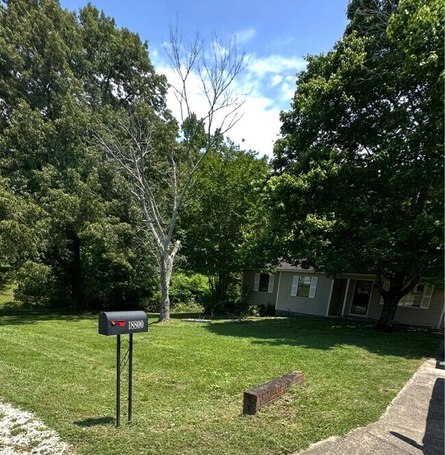 Foto del edificio - 18800 Canoebrook Ln