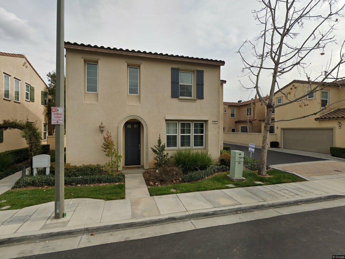 272 W Sparkleberry Ave, Orange, CA 92865 House Rental in Orange, CA