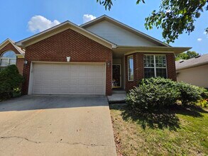 Building Photo - 620 Green Valley Dr