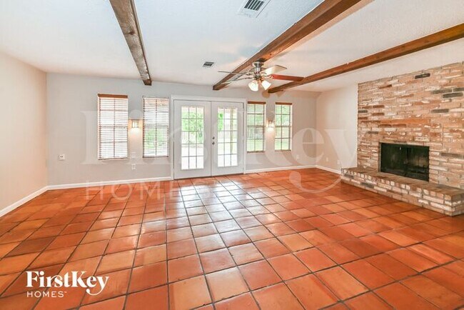 Building Photo - 4003 Chapel Square Dr