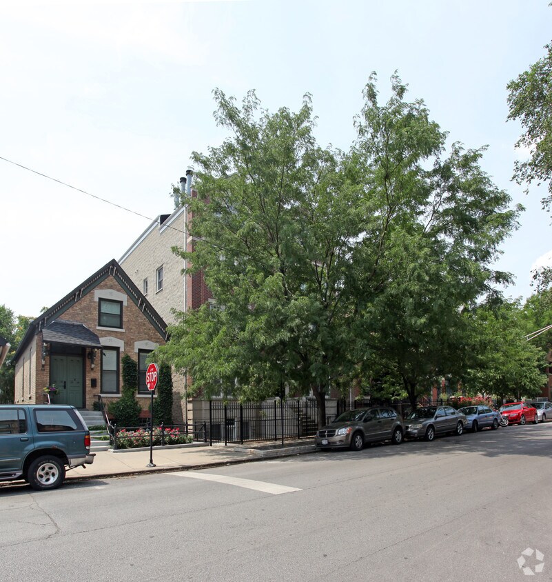 Building Photo - 1512-1514 N Wood St