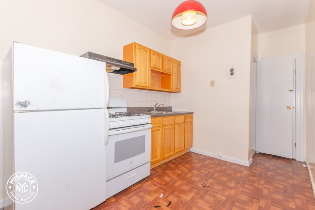 Foto del edificio - 38 Nostrand Ave.