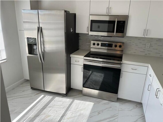 Foto del edificio - 8107 Windgate Dr