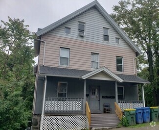 Building Photo - 1235 Bank St