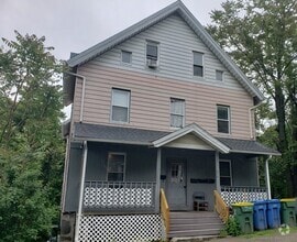 Building Photo - 1235 Bank St