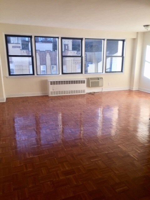 Foto principal - 179 Bennett Ave