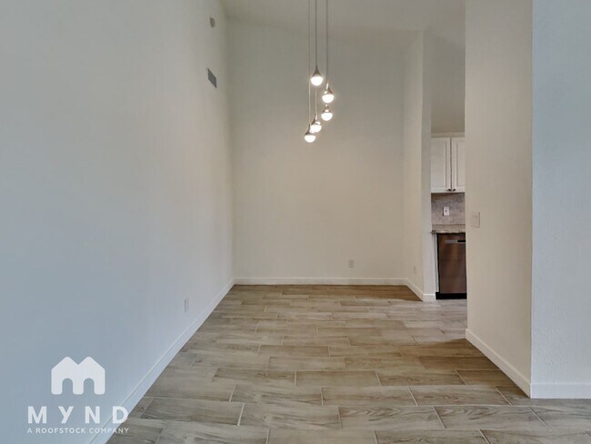 Foto del edificio - 828 S Langley Ave