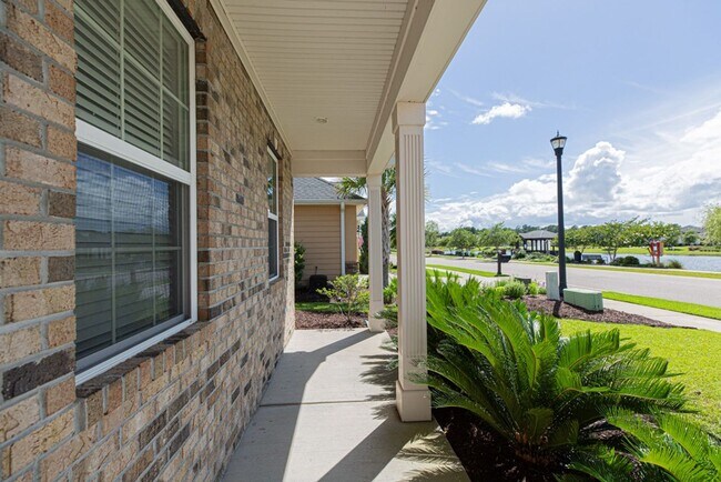 Building Photo - Emmens Preserve - Market Common
