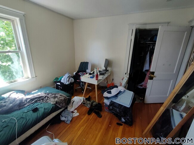 Building Photo - 24 Claymoss Rd