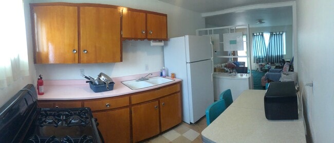 Building Photo - 420 Mesilla St SE