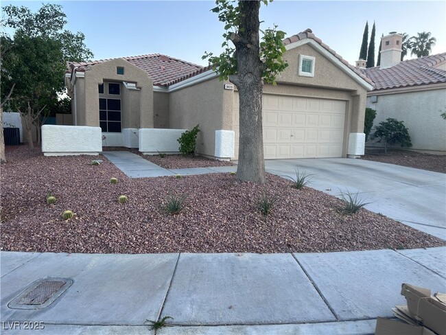 Building Photo - 9409 Summer Rain Dr