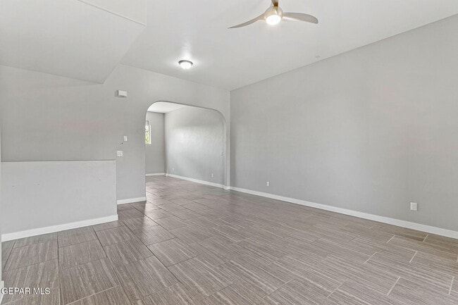 Building Photo - 6350 Escondido Dr