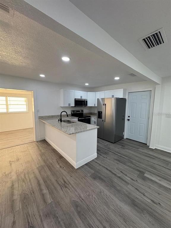 Foto del edificio - 1232 Elinore Dr