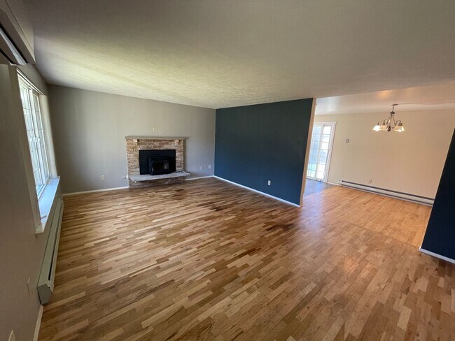 Foto del edificio - Charming 3 Bedroom Home In Fircrest