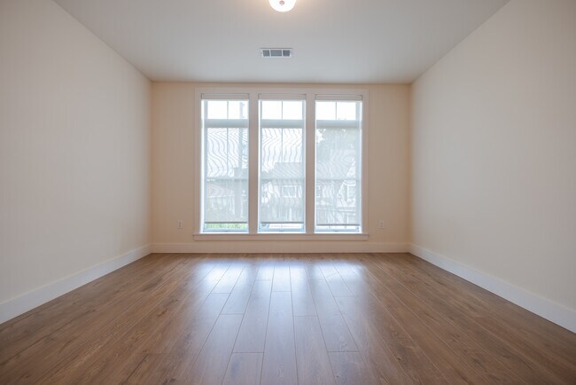 Foto del edificio - 308 Columbus Ave