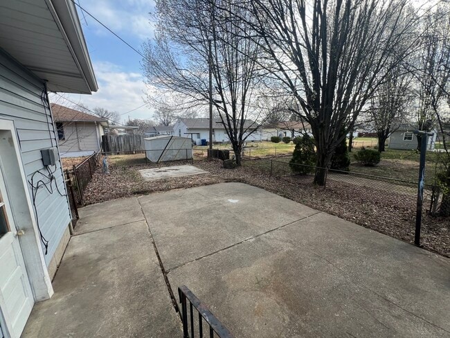 Building Photo - 120 Alberto Ln