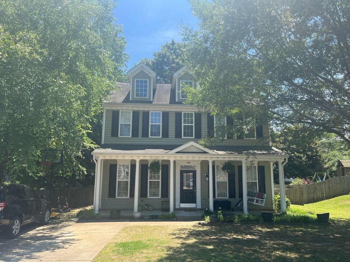 Foto principal - Charming 3BR House in Clayton