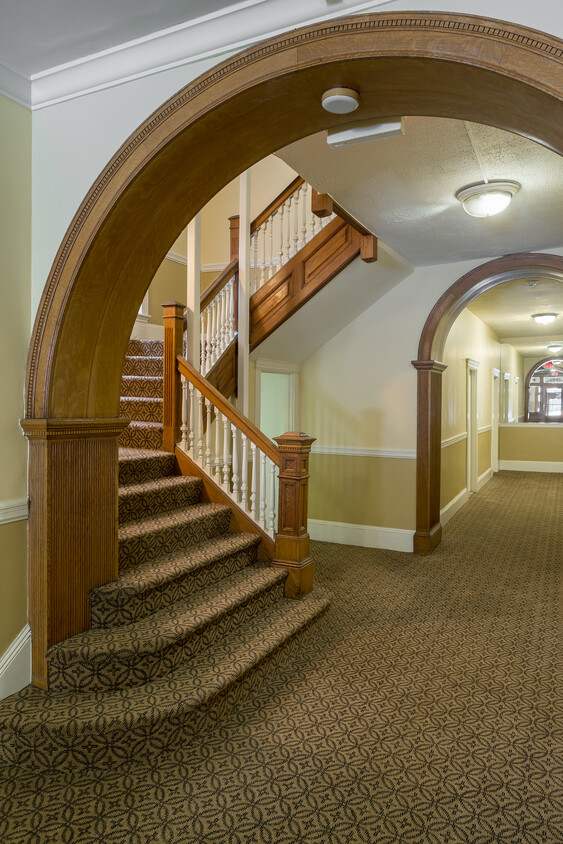 Primary Photo - Chandler Hall