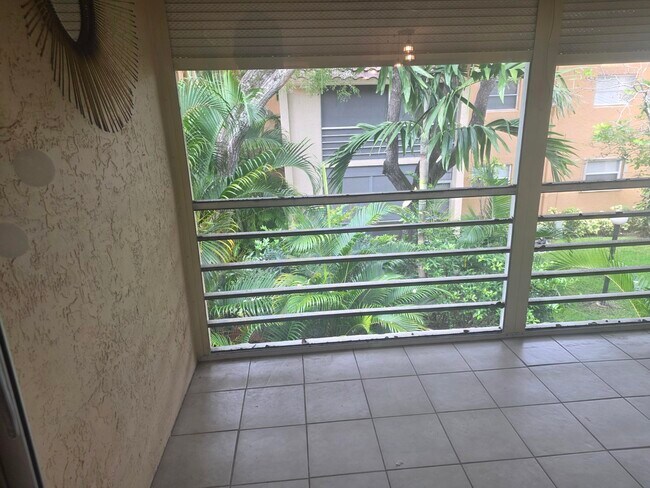 Foto del edificio - 959 SE 2nd Ave