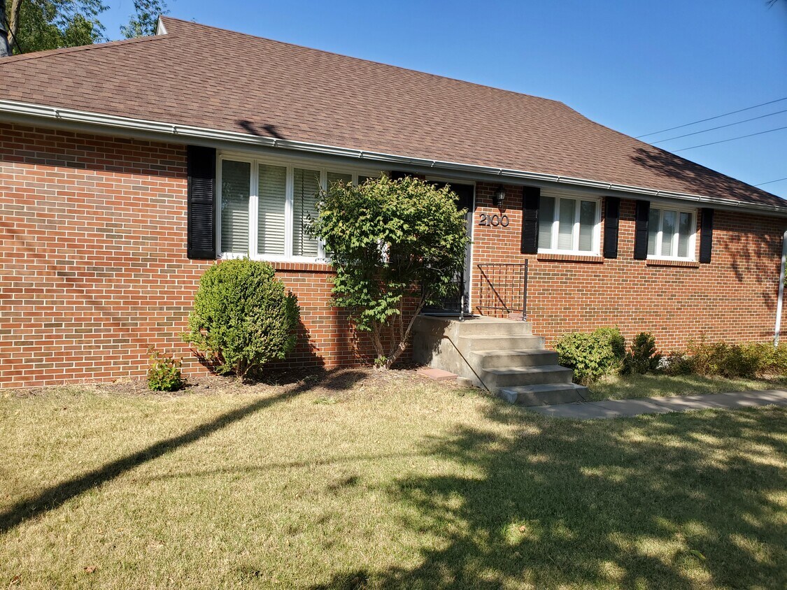 front - 2100 College Heights Rd