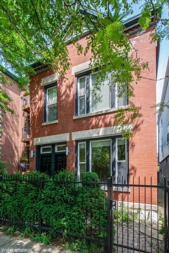 Primary Photo - 913 N Honore St