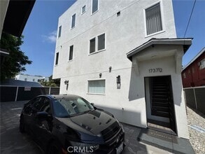 Building Photo - 1737 Magnolia Ave