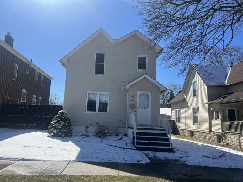 Primary Photo - 441 Elm St