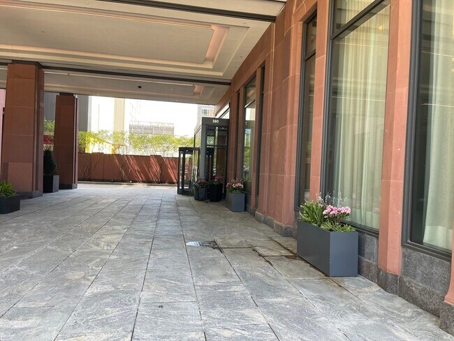 Foto del edificio - 370-380-380 Harrison Ave