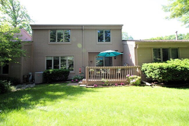 Foto del edificio - 5432 Parkgrove Rd