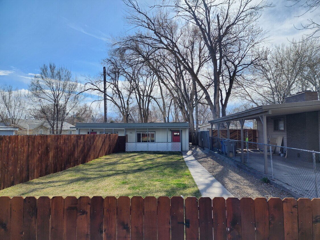 255 N 3rd W, Mountain Home, ID 83647 Townhome Rentals in Mountain