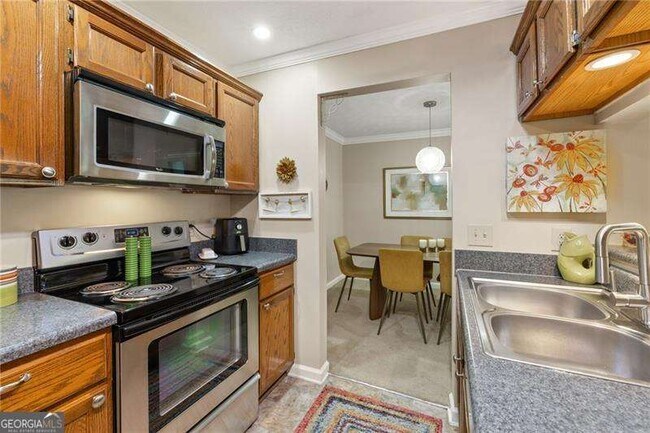 Building Photo - 525 Warm Springs Cir
