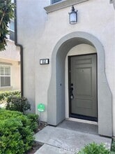 Building Photo - 553 Calle Flor