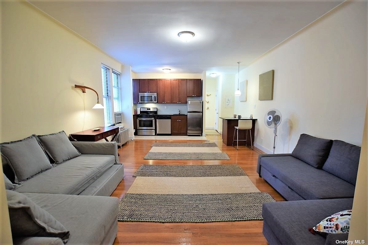 Foto principal - 59-11 Queens Blvd