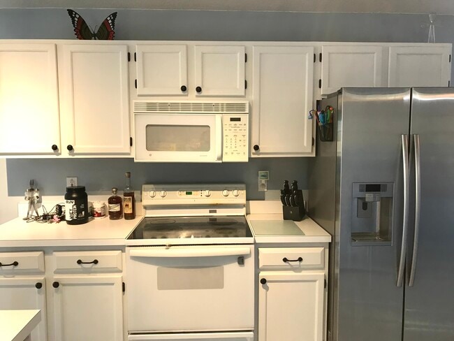 Building Photo - 499 Lancers Dr